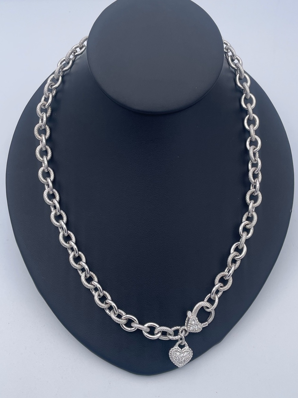 Judith Ripka Rolo Chain 925 Sterling Silver Necklace Heart Charm Heavy 40.3g